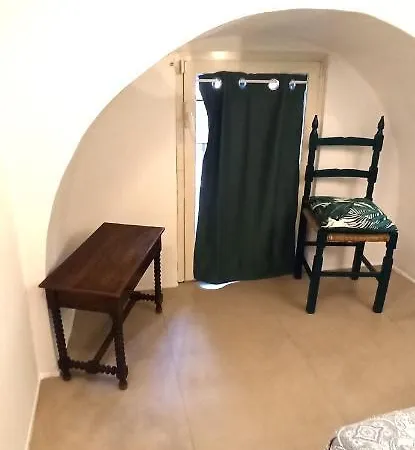 Spaziosa Casa Antica Apartment Bari