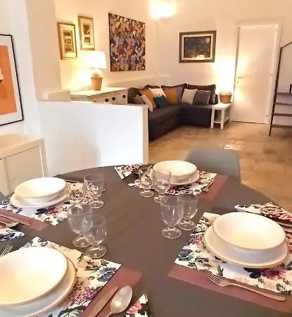 Apartment Spaziosa Casa Antica Bari