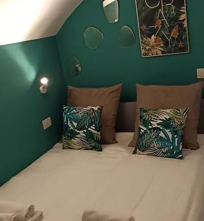 Spaziosa Casa Antica Daire